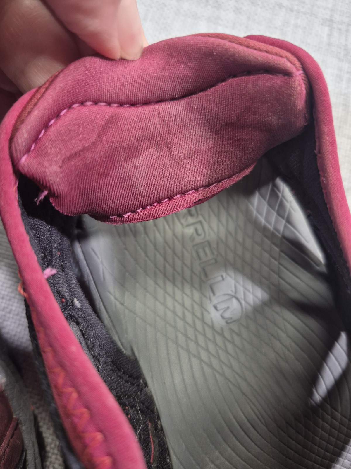 Merrell All Out Blaze Sieve Womens Sz 10 Vineyard Wine Pink Hiking shoe