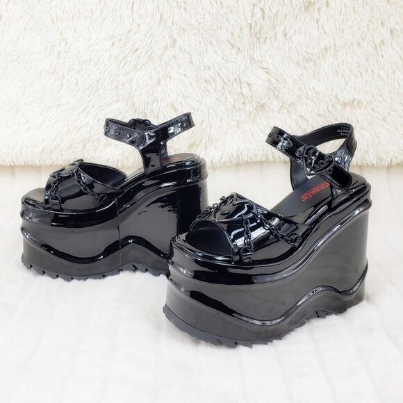 DEMONIA Wave 09- 6″ Platform Goth Heart Chain Sandals Shoes Black Patent