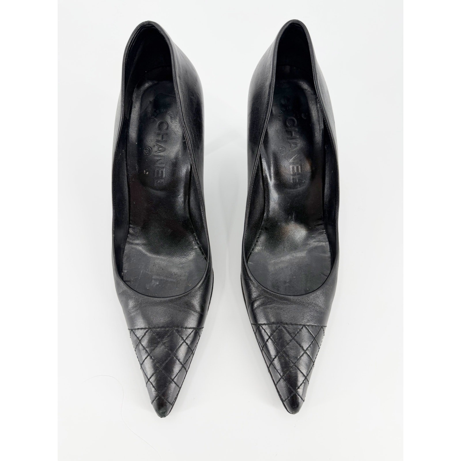 Chanel Quilted Cap Toe Pointed Pumps Black Leather CC Logo Back Heel Shoes 39