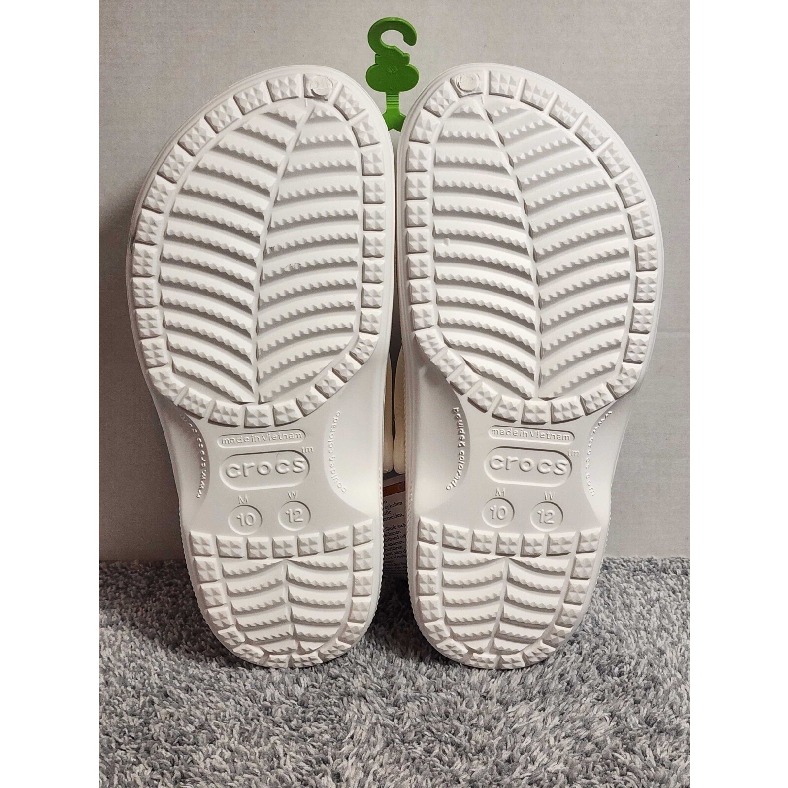 Crocs Baya Lined Clogs White Size Women’s 12 Men’s 10 Slip on Faux Fur Fuzzy NEW