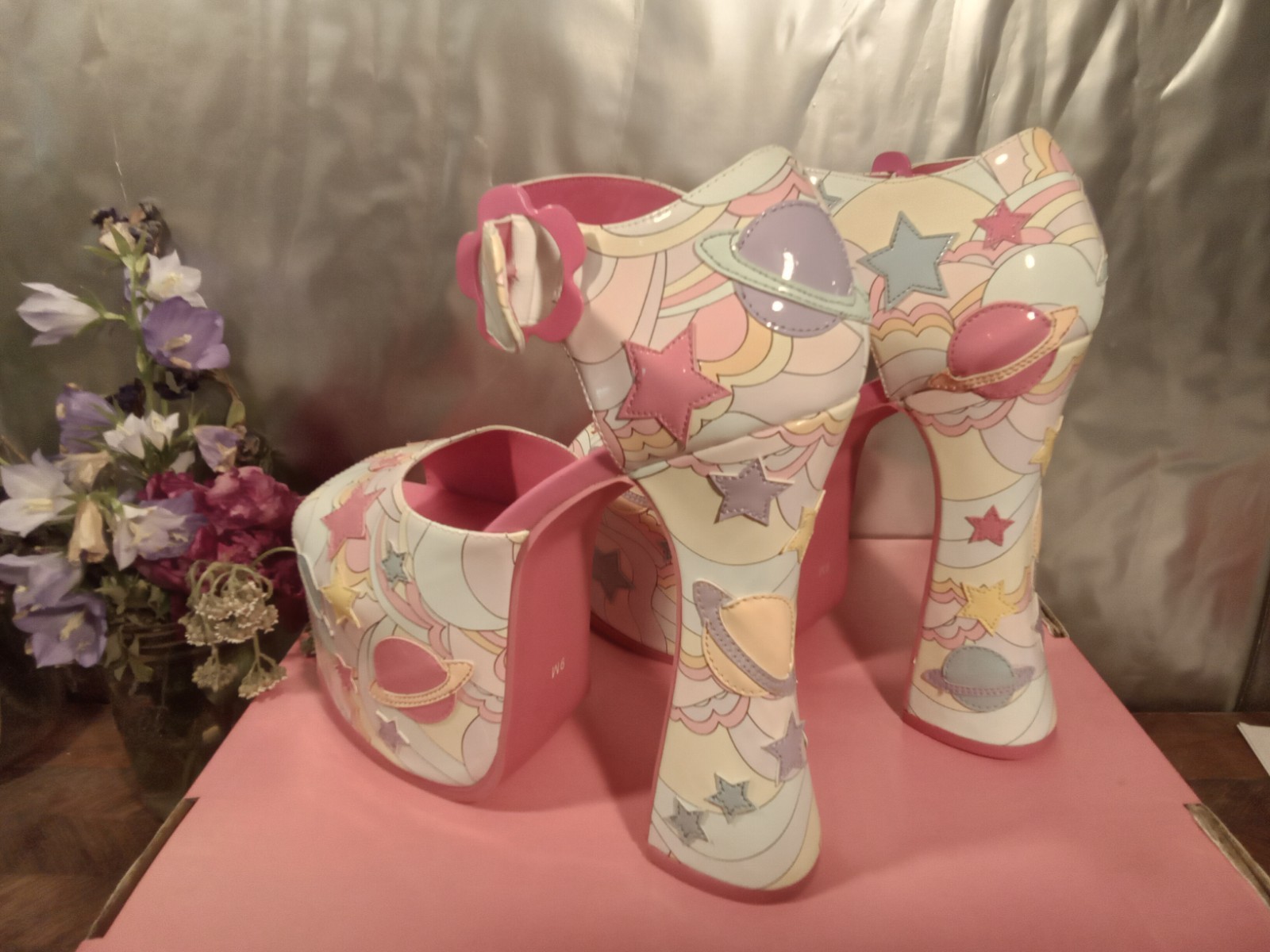Sugar Thrillz GROOVY GALAXY Platform Heels – Size 9M ST21-138