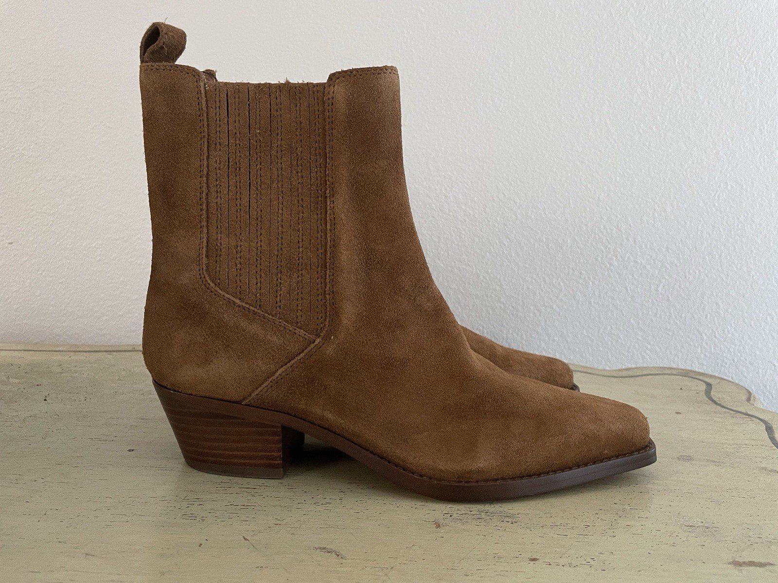 Madewell The Ingrid Chelsea Boot in Tan/Brown Suede Size 8 M NWOB $228