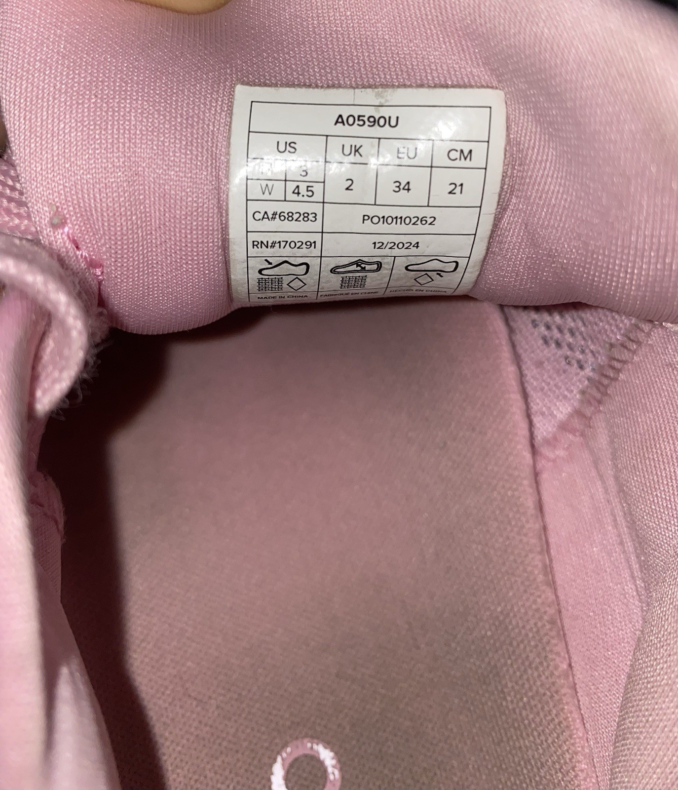 ALO Runner Performance Shoe Woman’s 4.5 Pink “ Candy Heart “ Sneakers