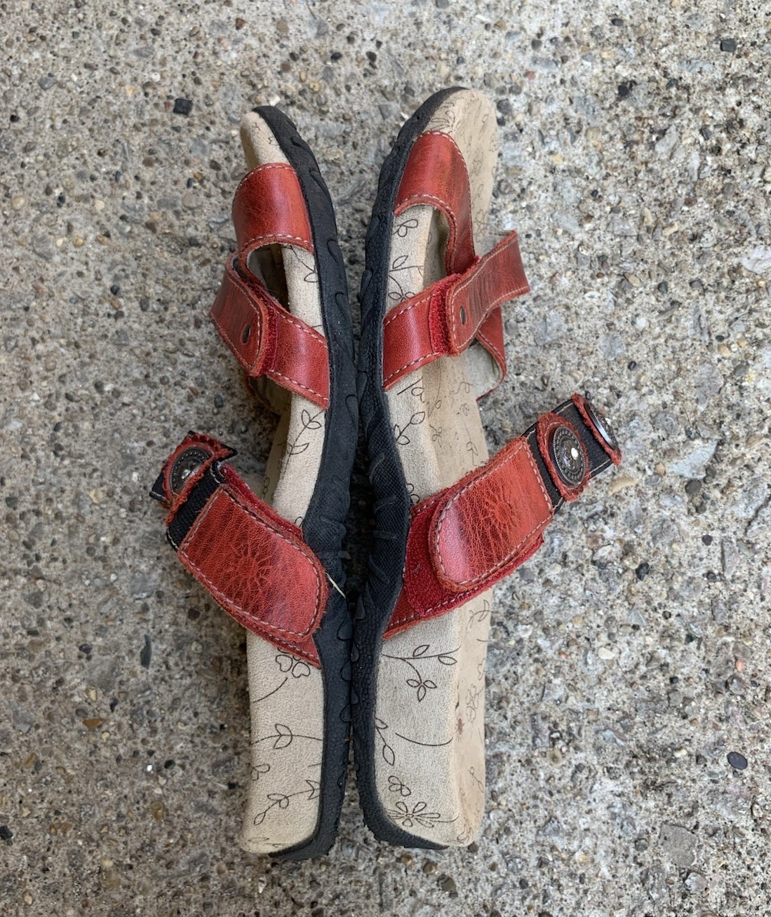 Taos Oasis Leather Sandals Women’s Size 6/ 37 Red Strap Comfort Beach Water