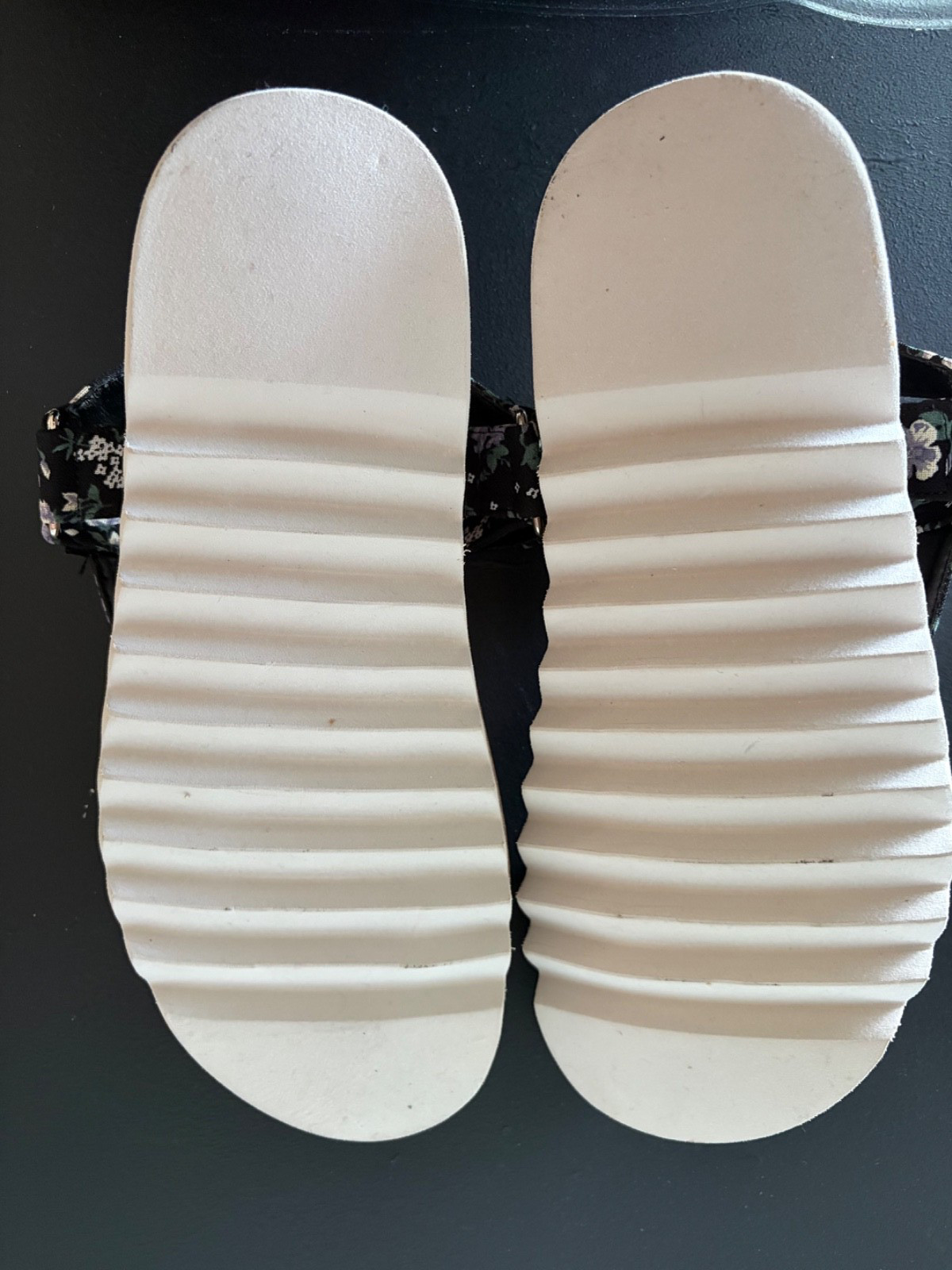 New Corkys Give It A Go Nellie Adjustable Sandals, Black Floral 9