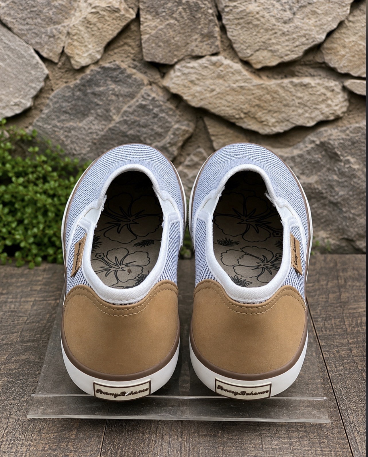 Tommy Bahama Sneakers Womens 9.5 Slip On Canvas Striped Casual Shoes White Gray