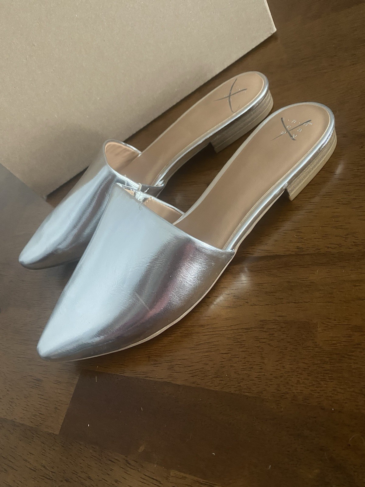 a.n.d Women’s Silver Metallic Pointed Toe Mule Sandals Slip-On Slip Resistant 8