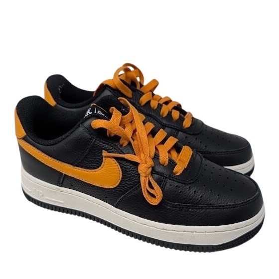 Nike Air Force 1 Low Women’s sz 7 black and orange Sneakers