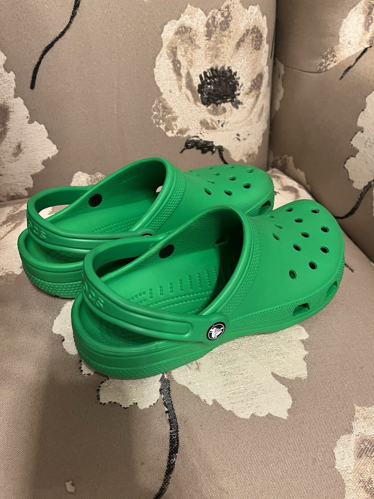 Kelly Green Crocs W Size 10, M 8 Used Worn Handful Of Times