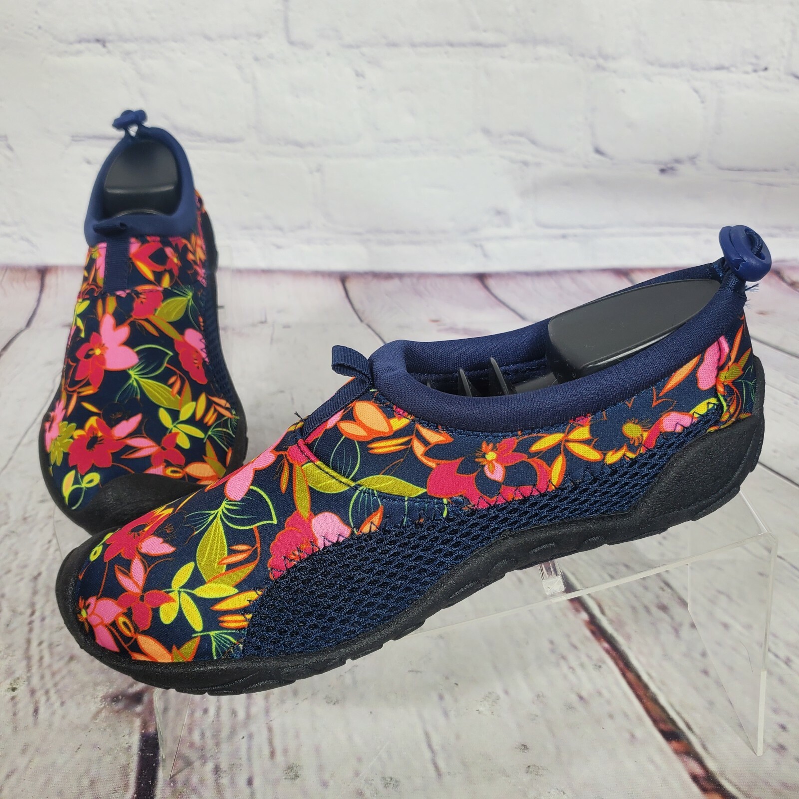 Land’s End Women’s Size S 5-6 Deep Sea Jungle Slip On Aqua Socks Sneakers
