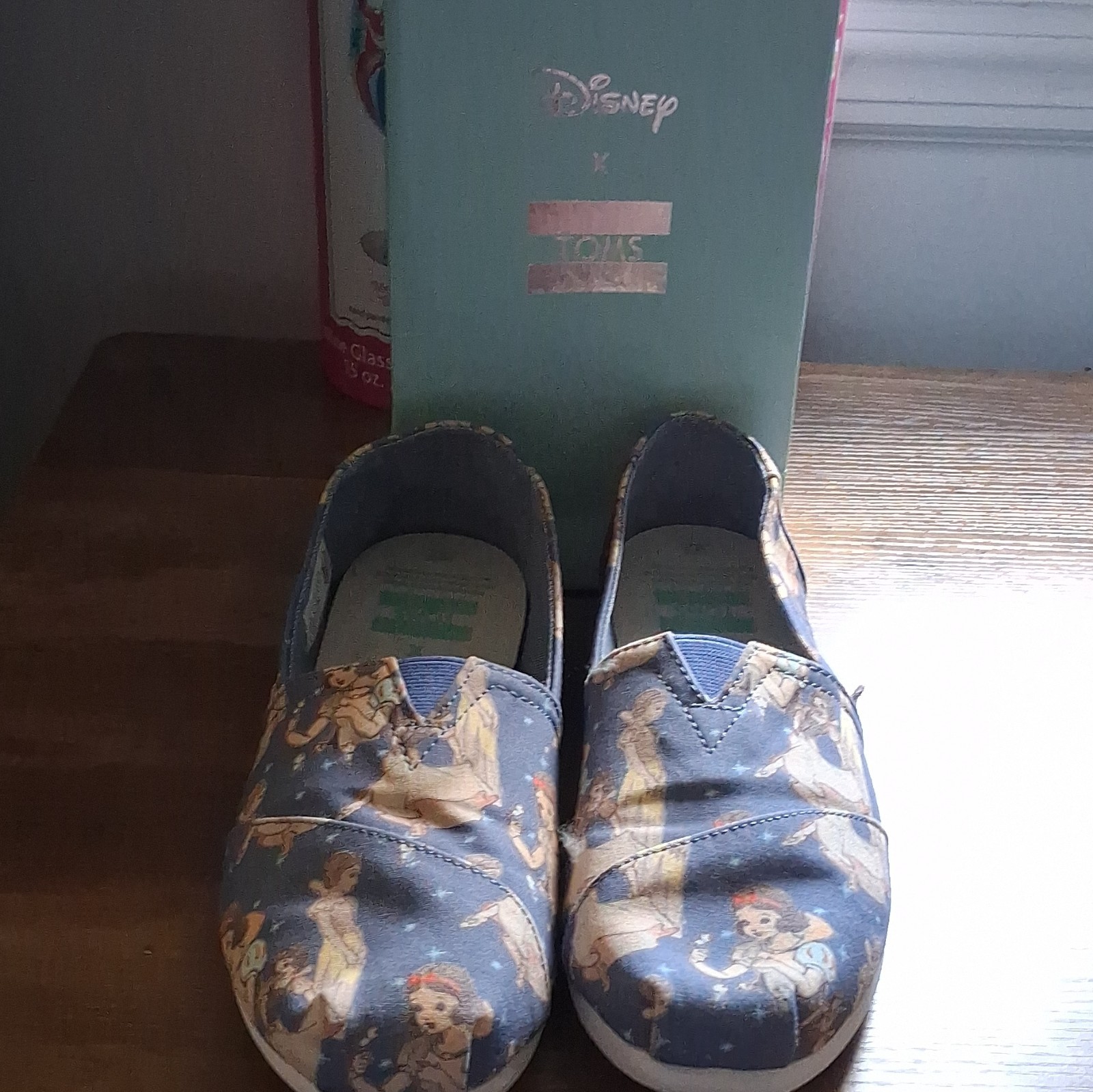 TOMS Disney x TOMS Snow White Blue Printed Canvas Slip-On Flats Women’s 9