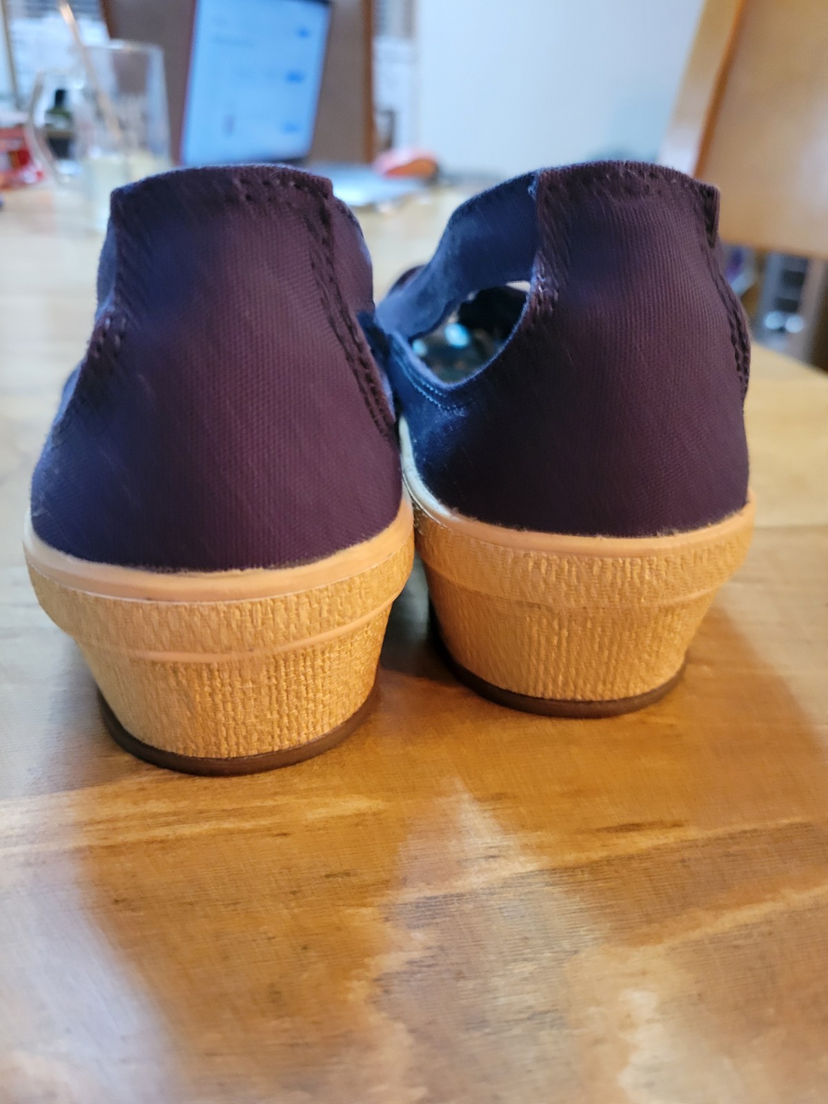 Slingback Ventilated Shallow Toe Wedged Flats By Grasshopper Sz 9M VERY CLEAN