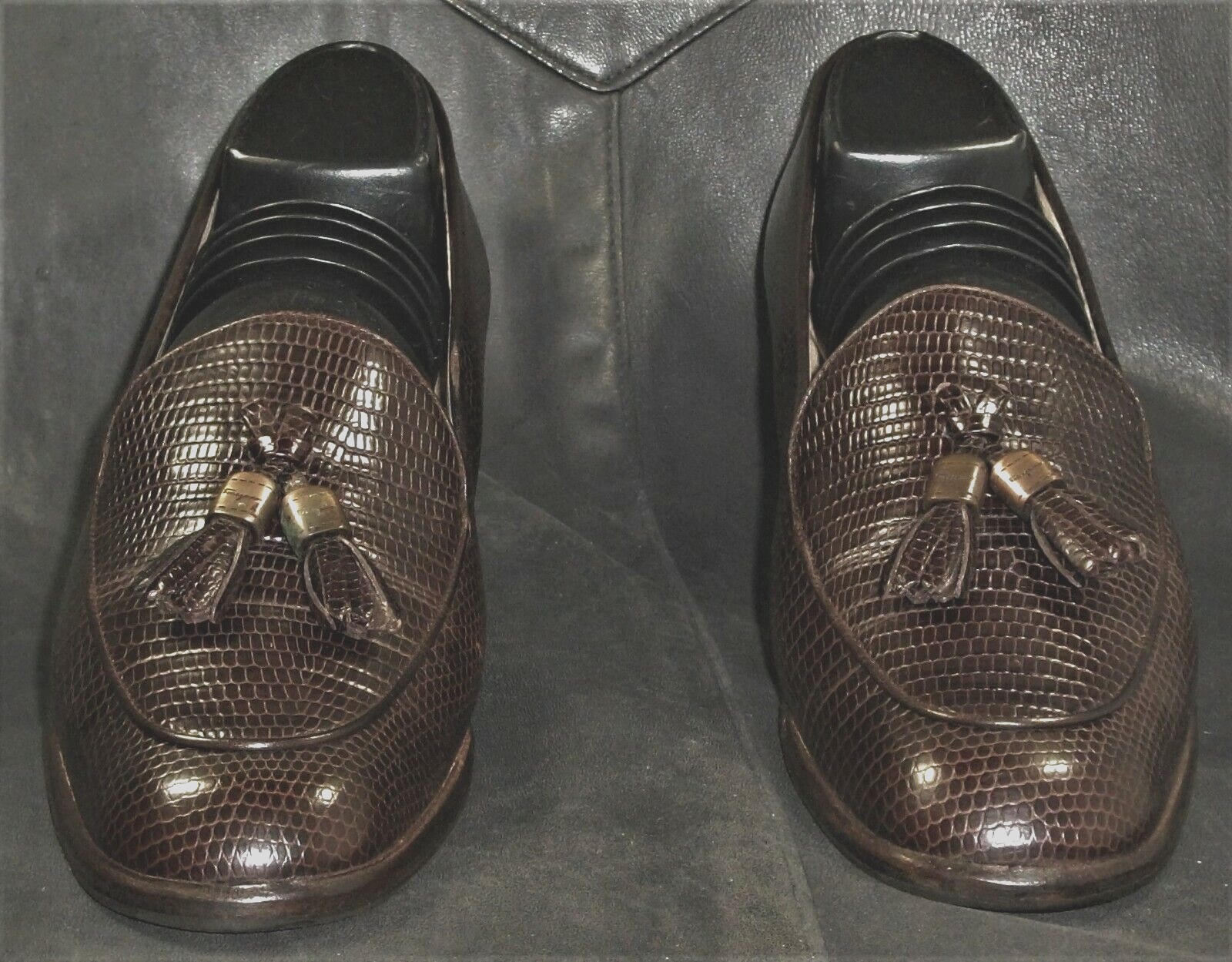 Salvatore Ferragamo women’s brown lizard print leather loafer shoes size 7AAA
