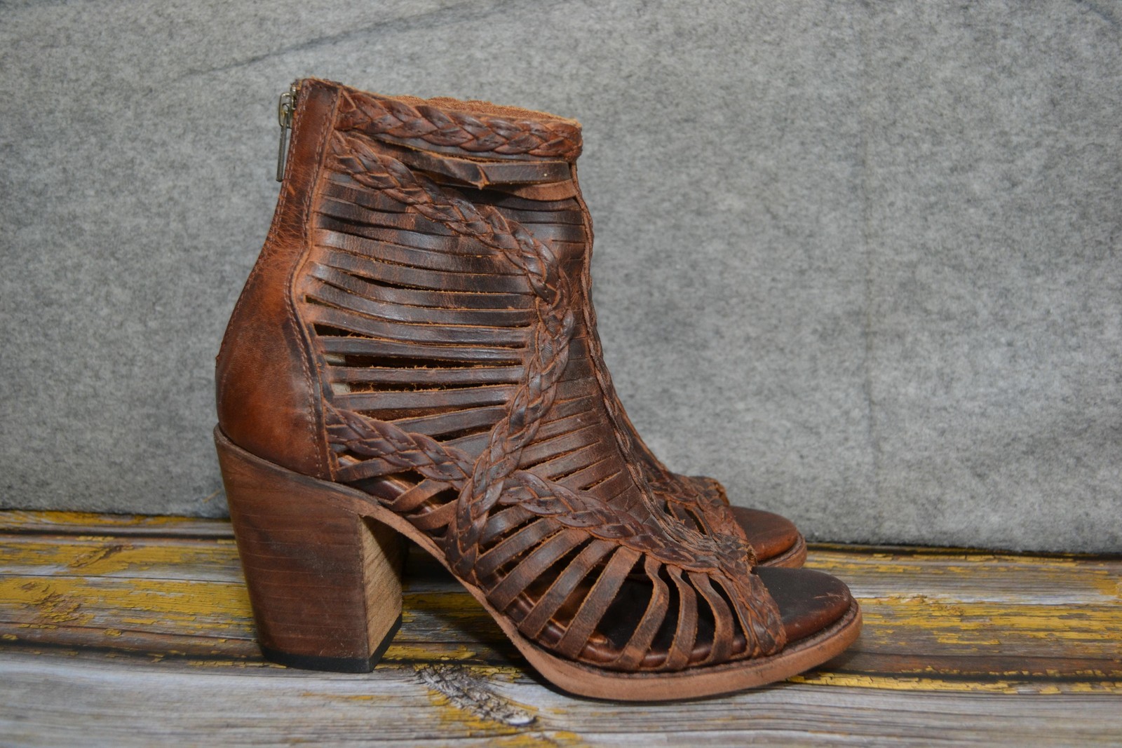 Freebird By Steven Bela Shoes Womens Size 8 Brown Cutout Leather Ankle Boots