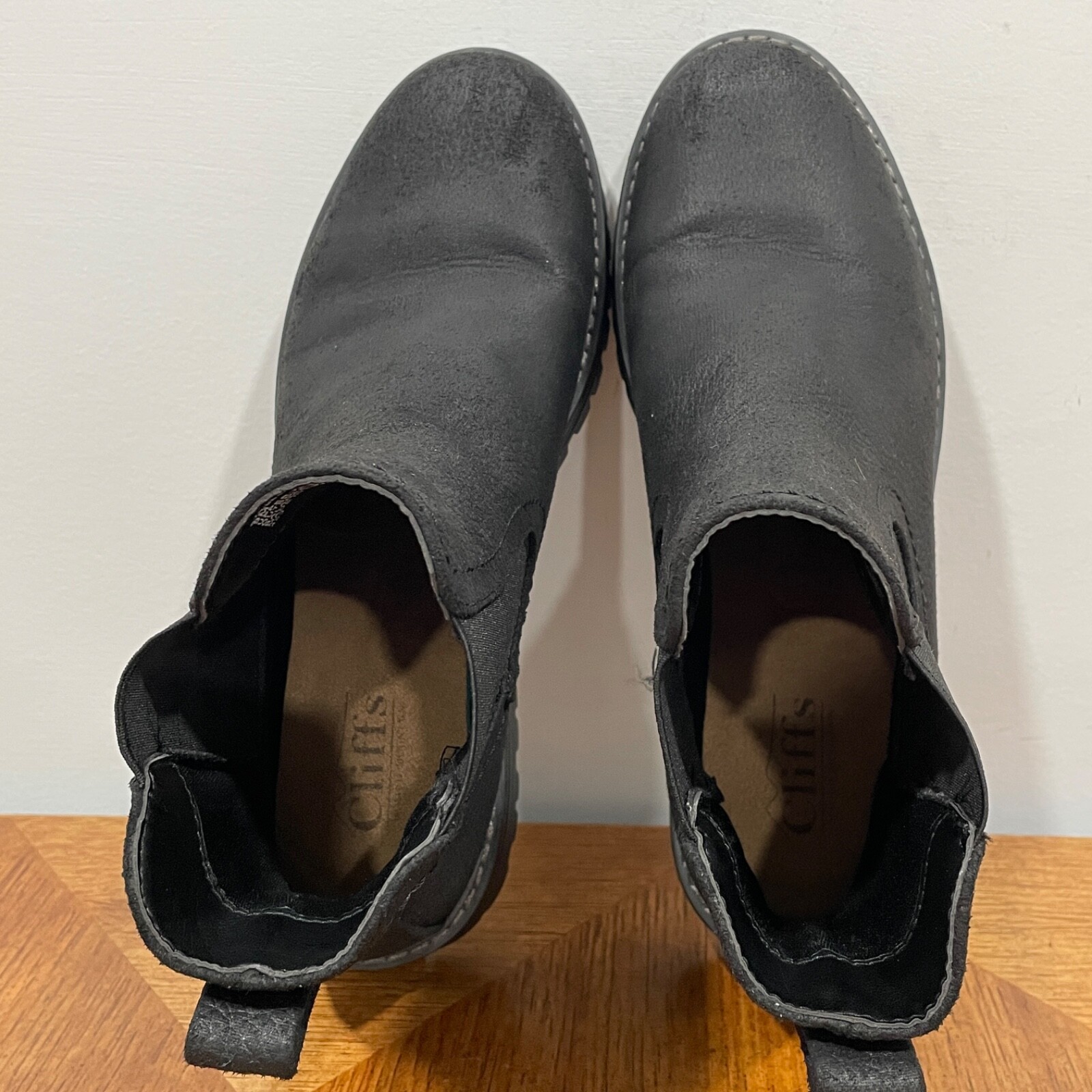 Cliffs by White Mountain Mastery Chelsea Boot Womens 9M Black Suede Textile Shoe