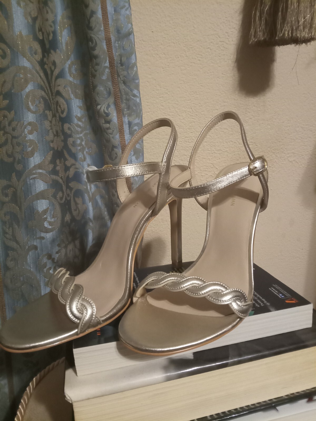 Stuart Weitzman Twistie Sandal Leather Ankle Strap High Heels Size 9.5 $295
