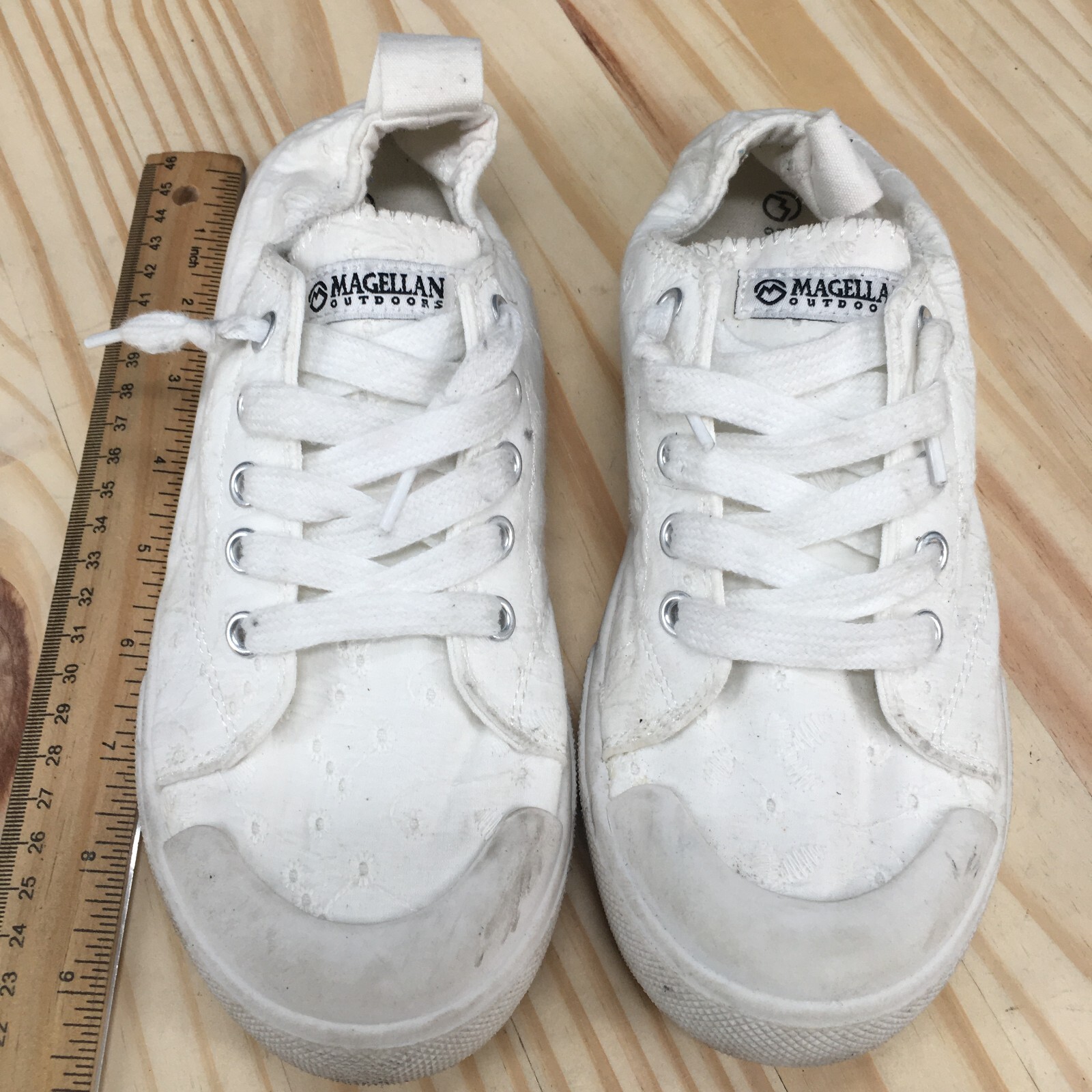Magellan Outdoors Shoes Womens 7 B Scrunchback Sneakers White Comfort Cap Toe