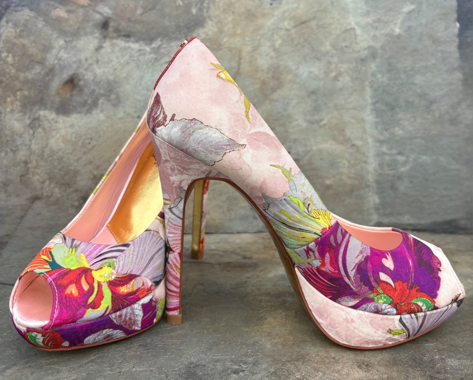 TED BAKER ‘Fluuri’ ( 36/5) Stilettos Peep-Toe Platform Heels Satin Floral Pumps