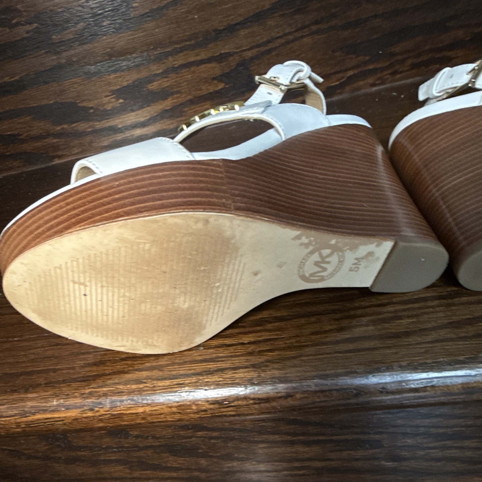 MICHAEL KORS DEANNA ICONIC WHITE GOLD MK LOGO SEXY WEDGES Size 5M
