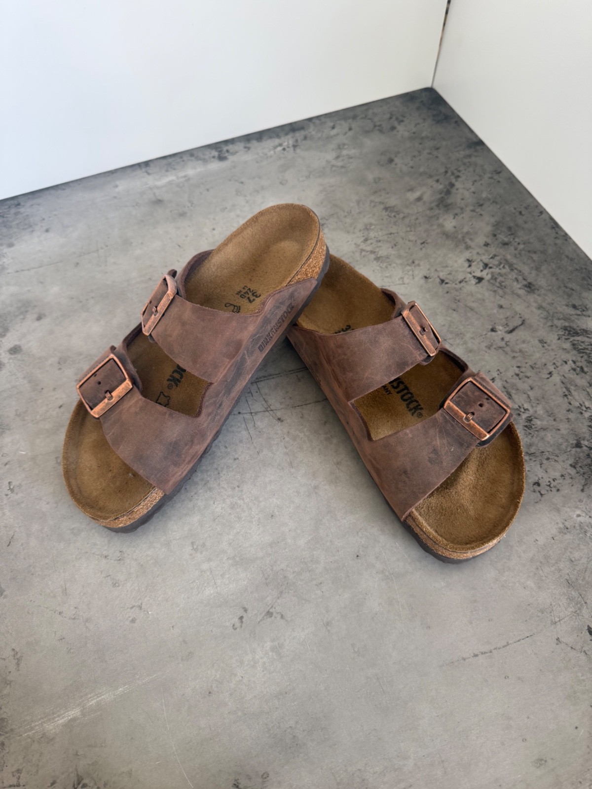 Birkenstock Arizona Habana Oiled Leather EU 37 / Size 6-6.5 (Narrow) – Worn Once