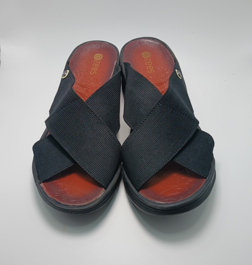 Womens Bzees Desire Crisscross Wedge Comfort Slide Sandals Sz 8W