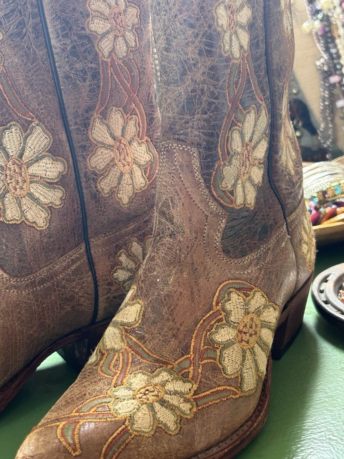 Macie Bean Women’s Western Knee High Leather Boots Floral Embroidered 7