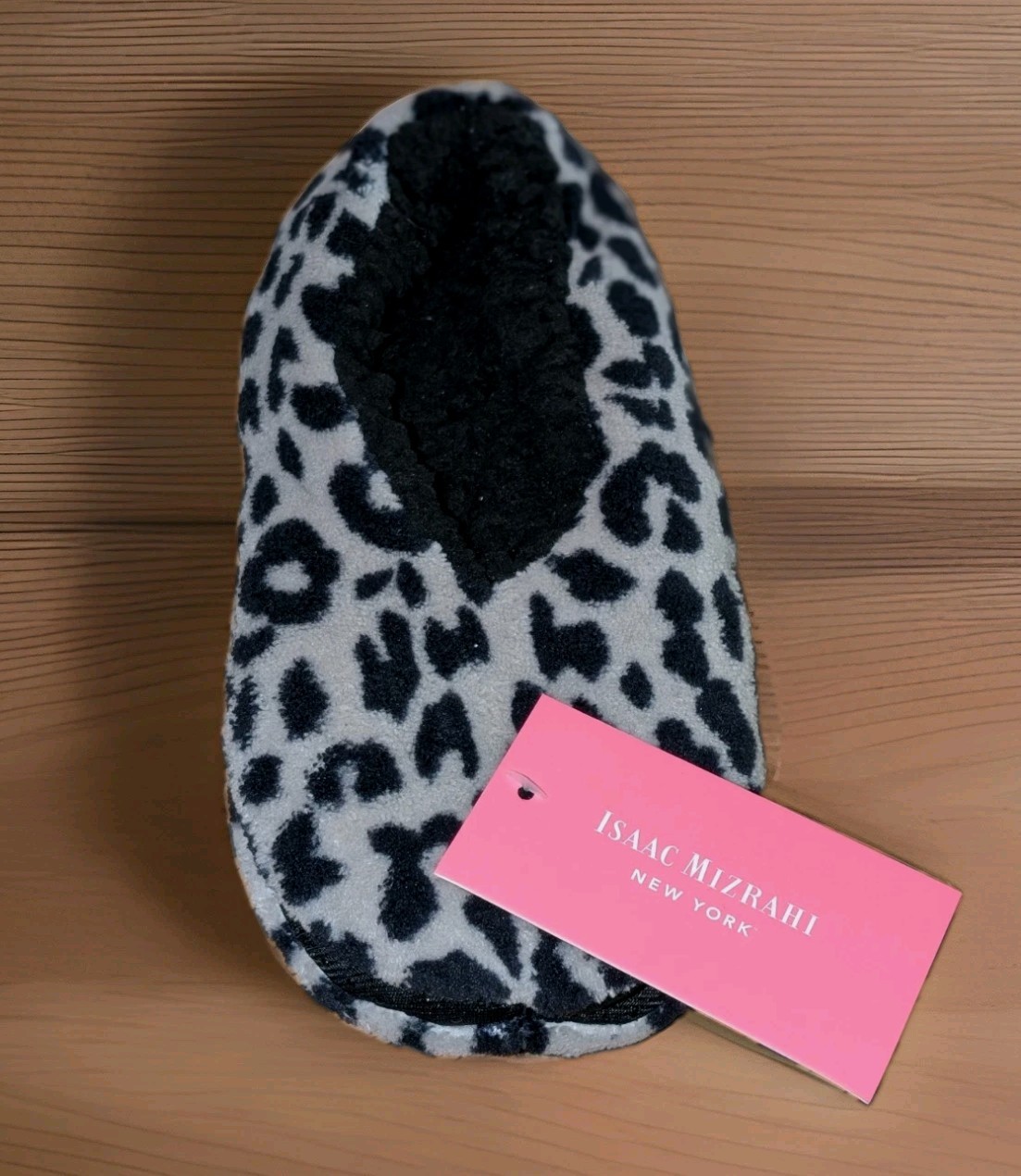 Isaac Mizrahi New York Women’s Gray/Black Leopard Slip-On Slippers Medium