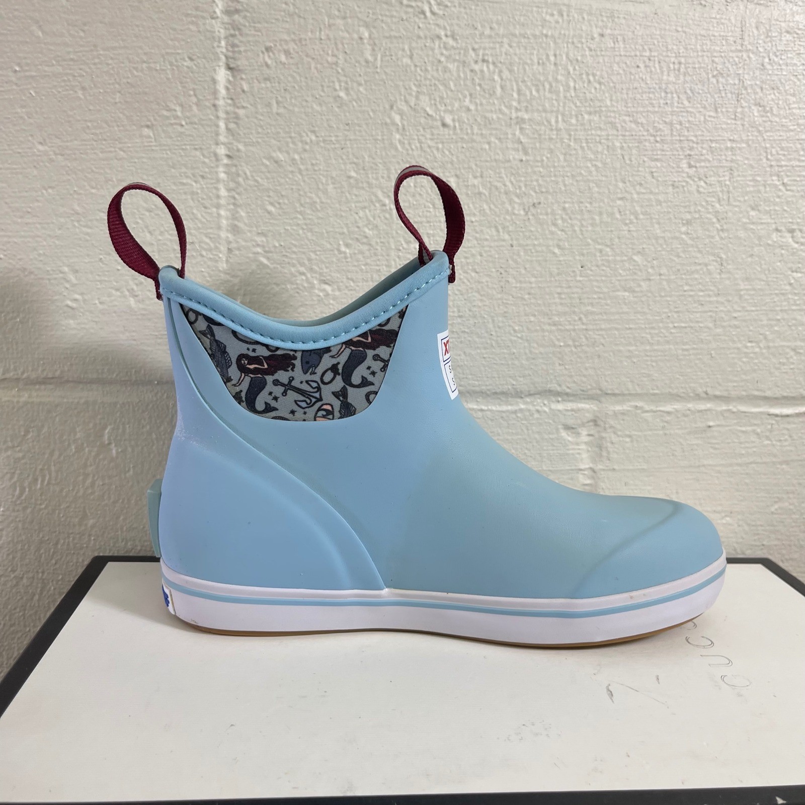 Xtratuf Salmon Sisters Ankle Deck Boot Blue Pull On Women’s Size 6 US/4 UK