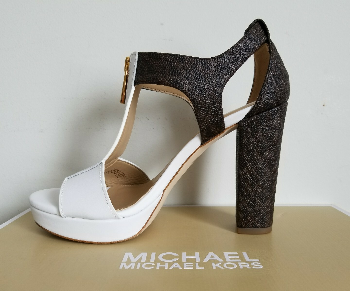 Michael KORS BERKLEY WHITE BROWN T STRAP MK PRINT GOLD LOGO ZIPPER I LOVE SHOES