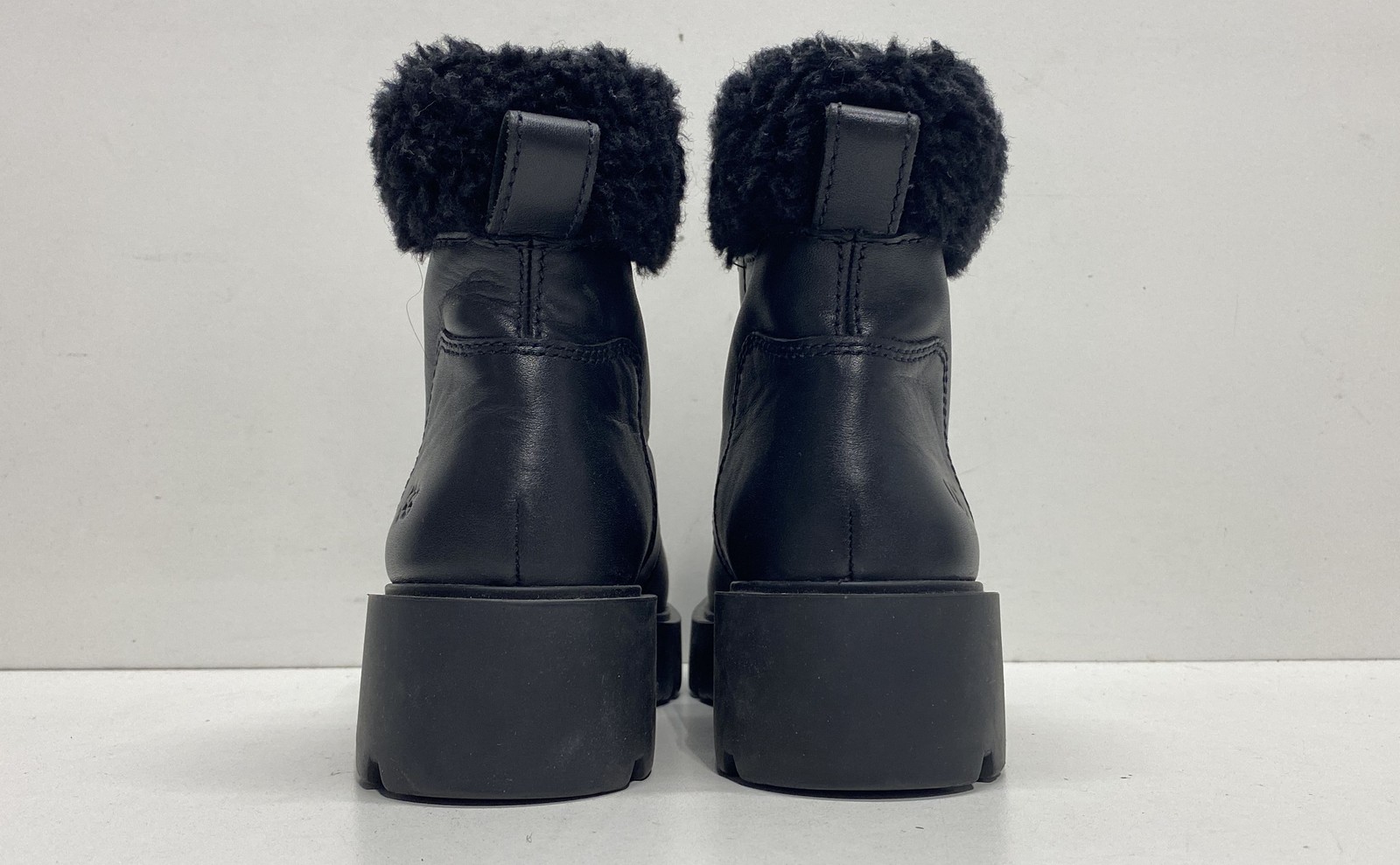 UGG Czeriesa Black Leather Front Zip Waterproof Moto Boots Women’s Size 6.5