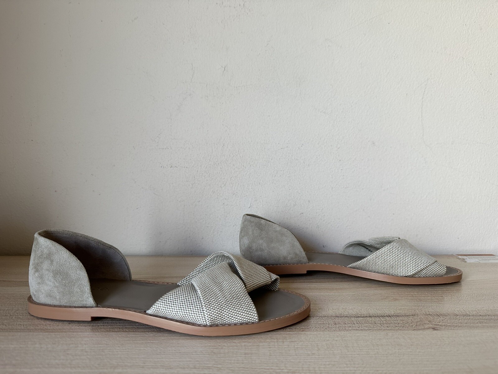 $250 VINCE Womens sz 5.5 IDA taupe suede woven slip on sandals flats