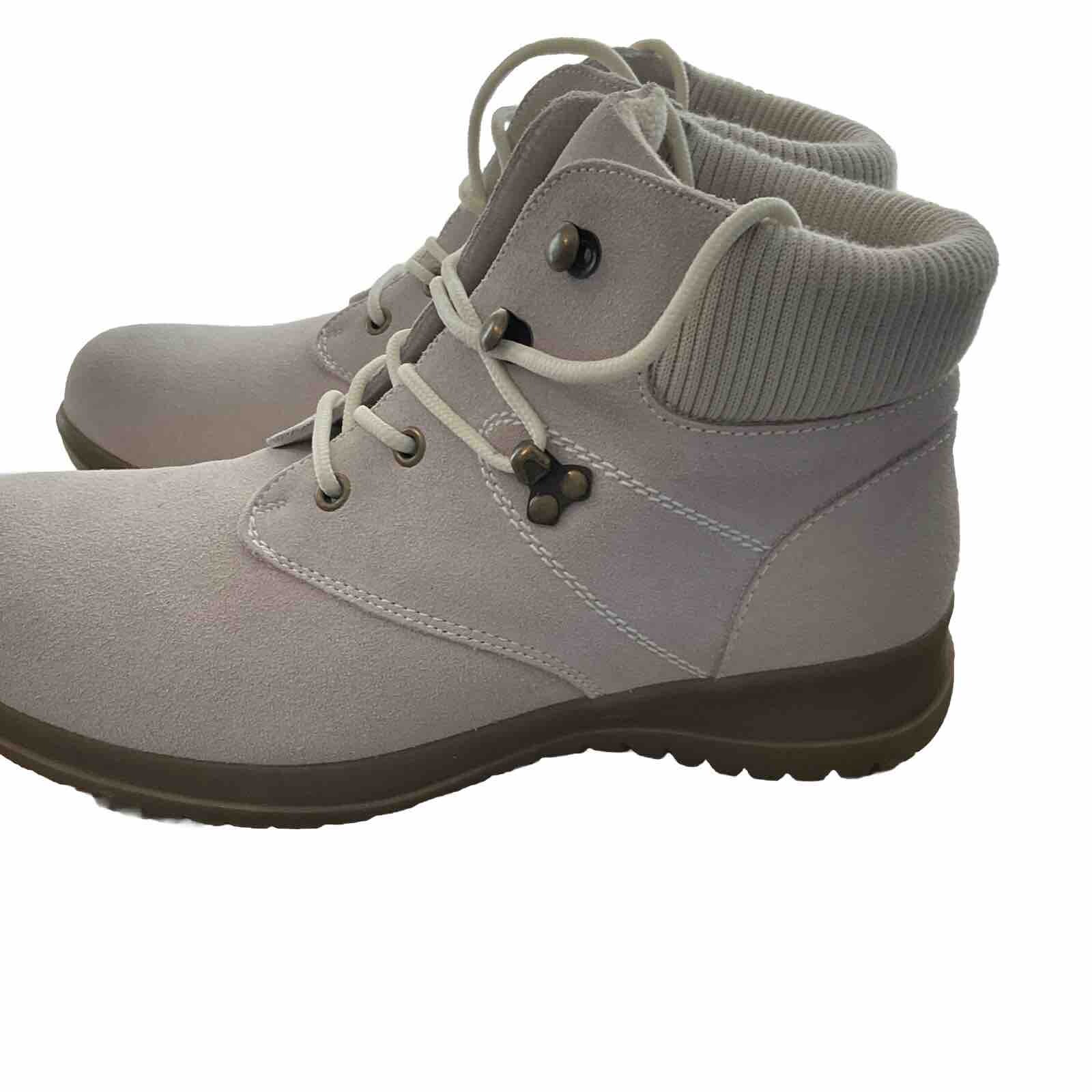 Wanderlust Womens Boston White Winter Boots 9.5 Wide