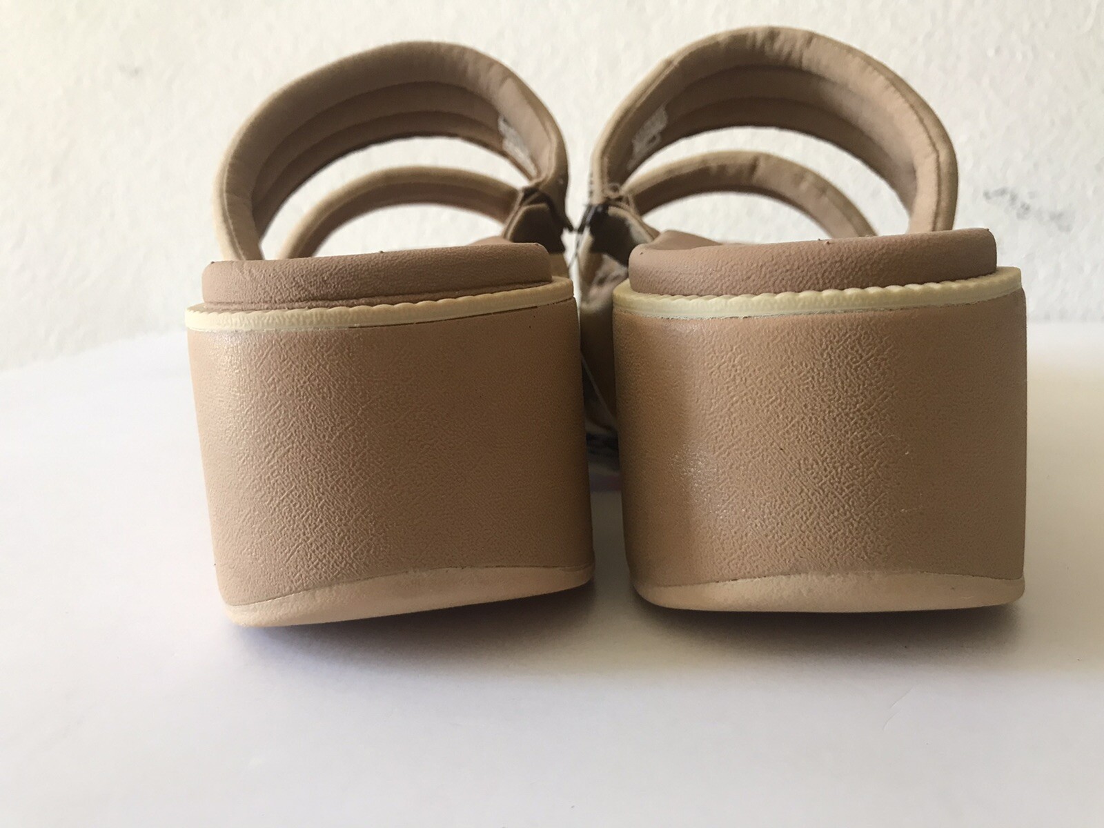 WOMEN’S REEF TAN LANA HI PLATFORM 2 STRAP SLIDE ON BEACH/POOL SANDALS SIZE 9 NWT