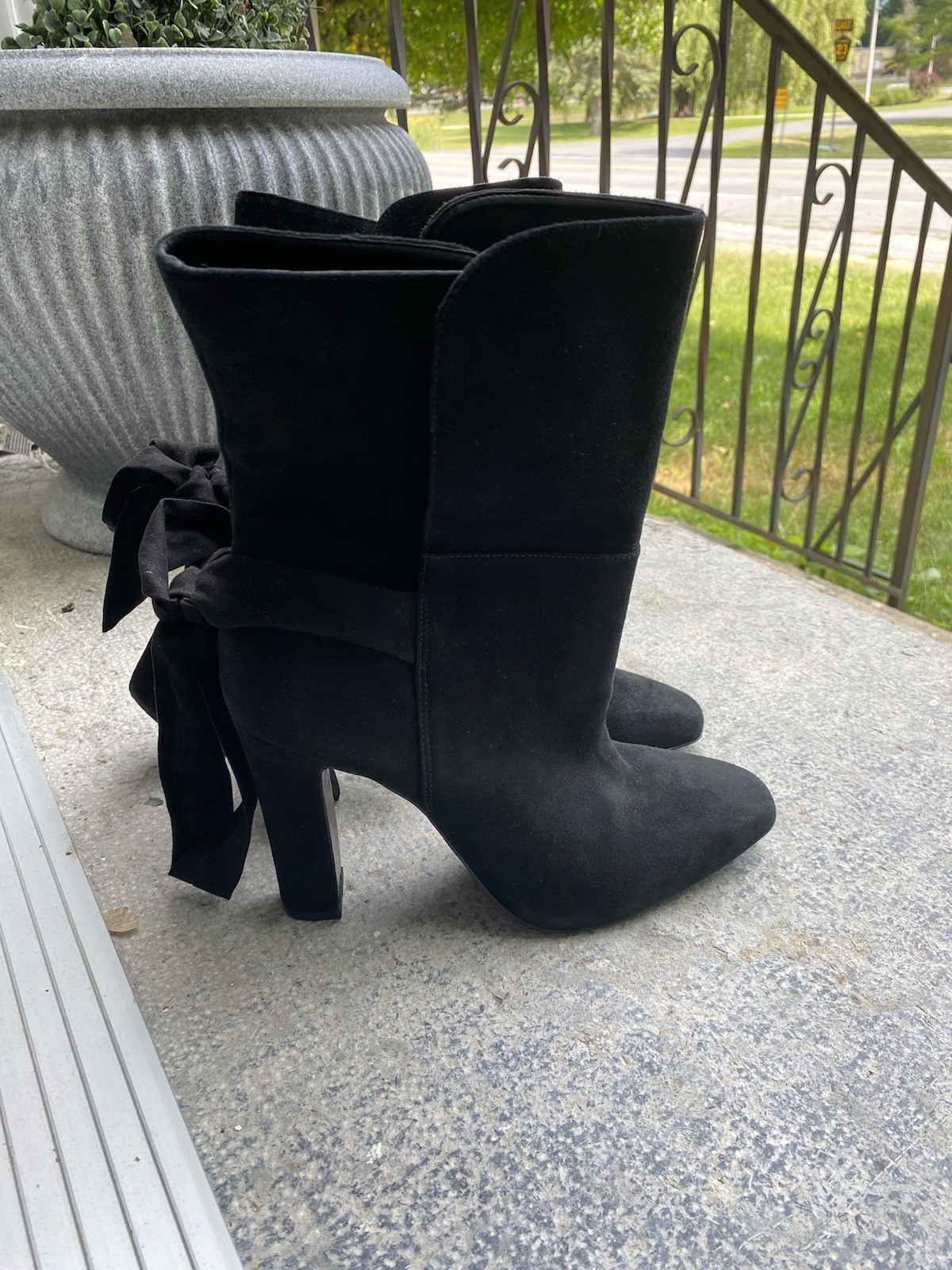 House of Harlow 1960 x REVOLVE Hazel Size 10 Black Boot with block heel.