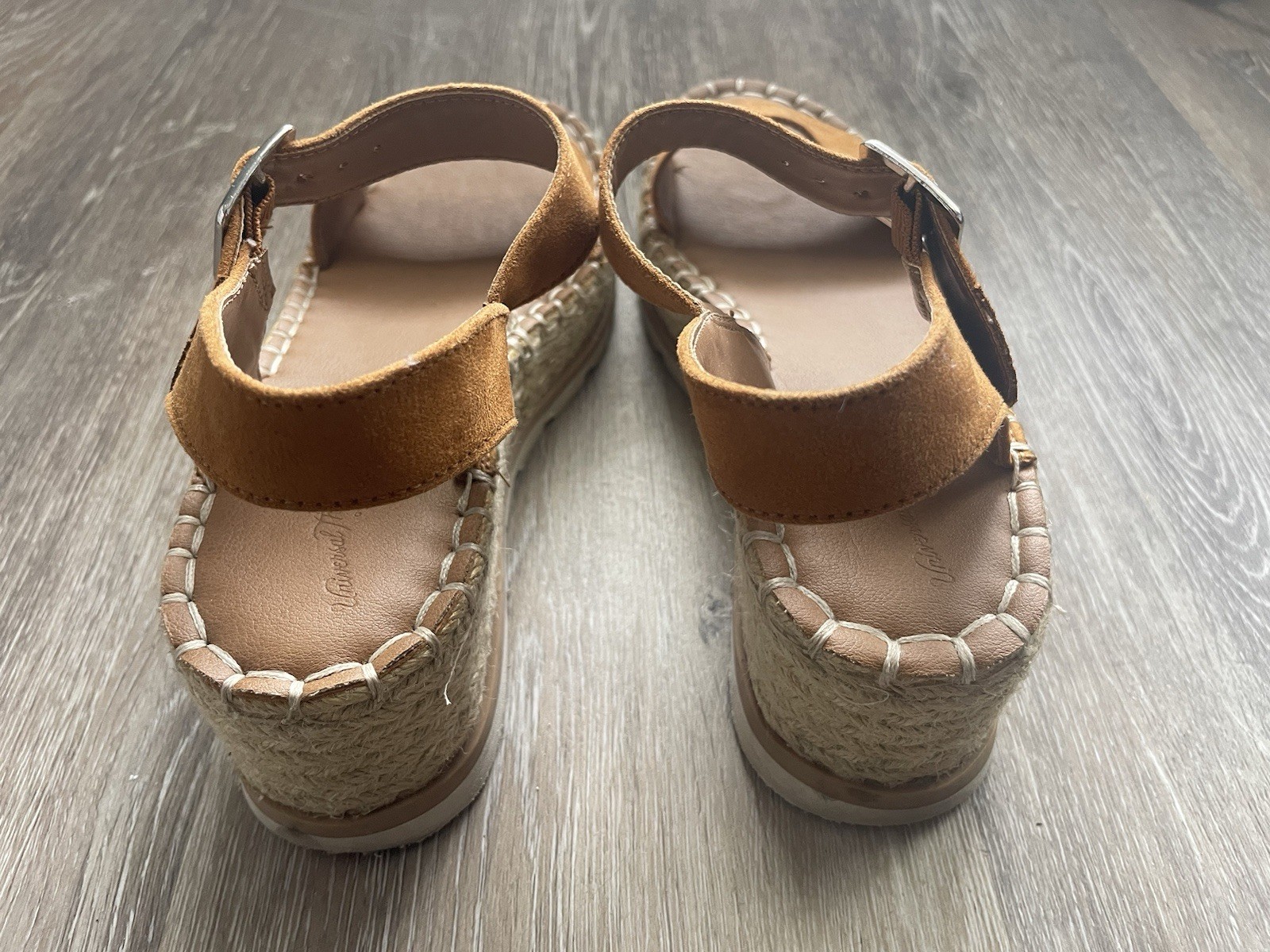 Universal Thread Women’s Brown Solid Espadrille Wedge Sandals Ankle Strap Buckle
