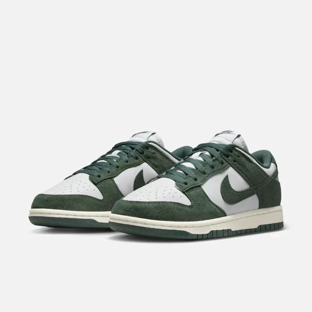 NWOB Women’s Nike Dunk Low Shoes Green HJ7673-002 Sz 6
