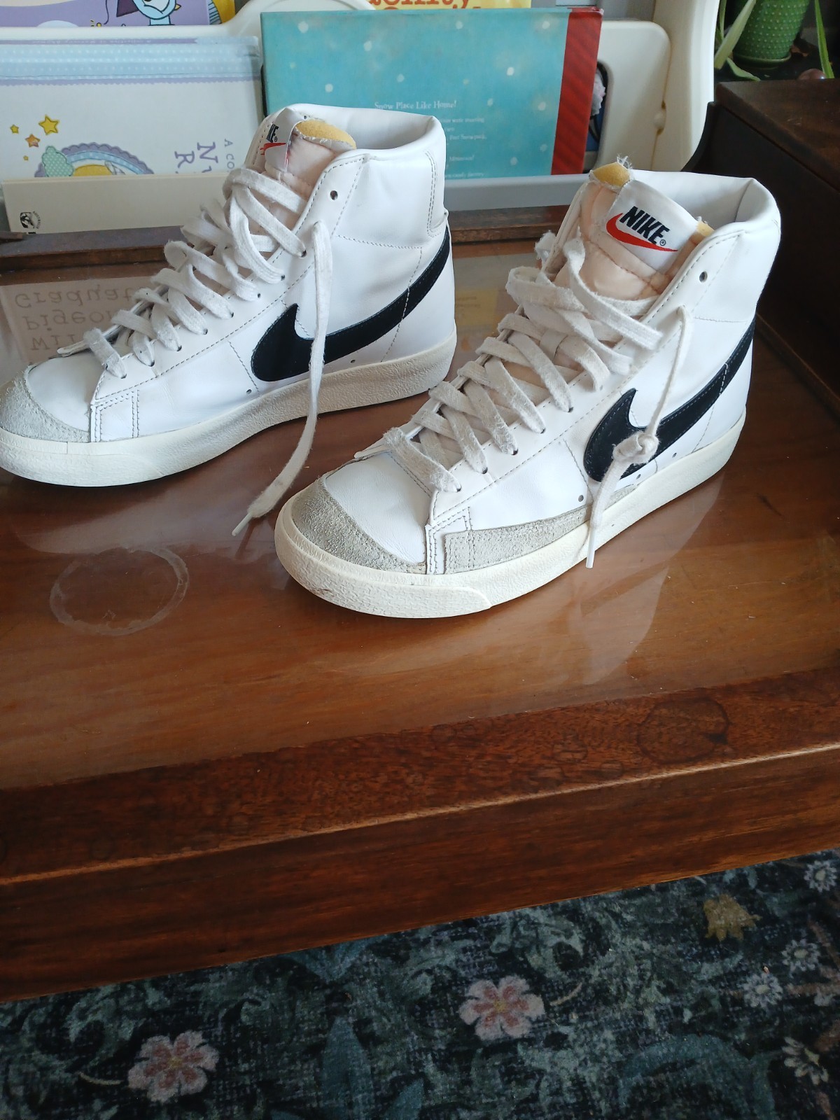 Nike Mid Top Lace-Up Sneakers White/Black Unisex Adults Athletic Shoes