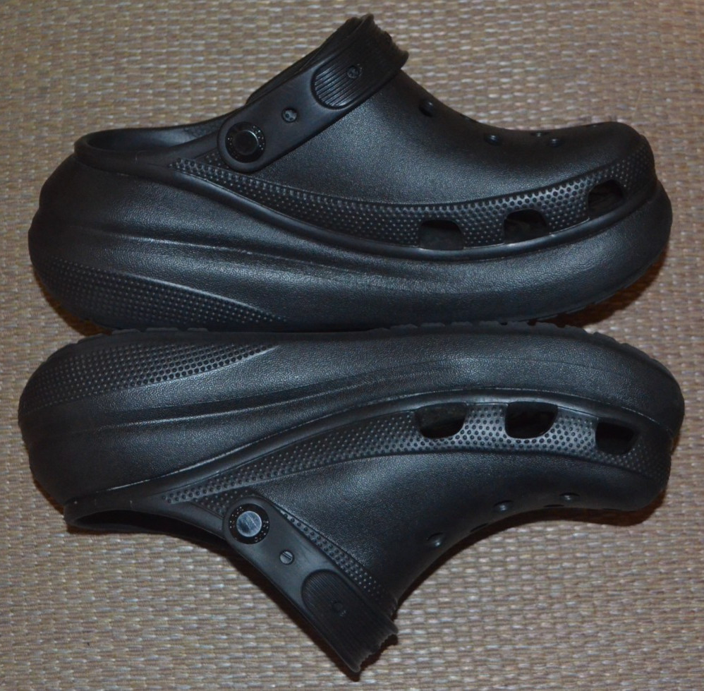 Iconic Crocs Mega Crush Platform Clog Sandals Black Unisex Sz 5 Men or 7 Women
