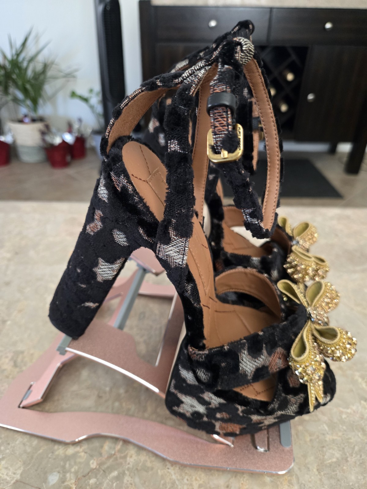 Kurt Geiger London Crystal Embellished Bow Platform Dress Sandals.  Size 40