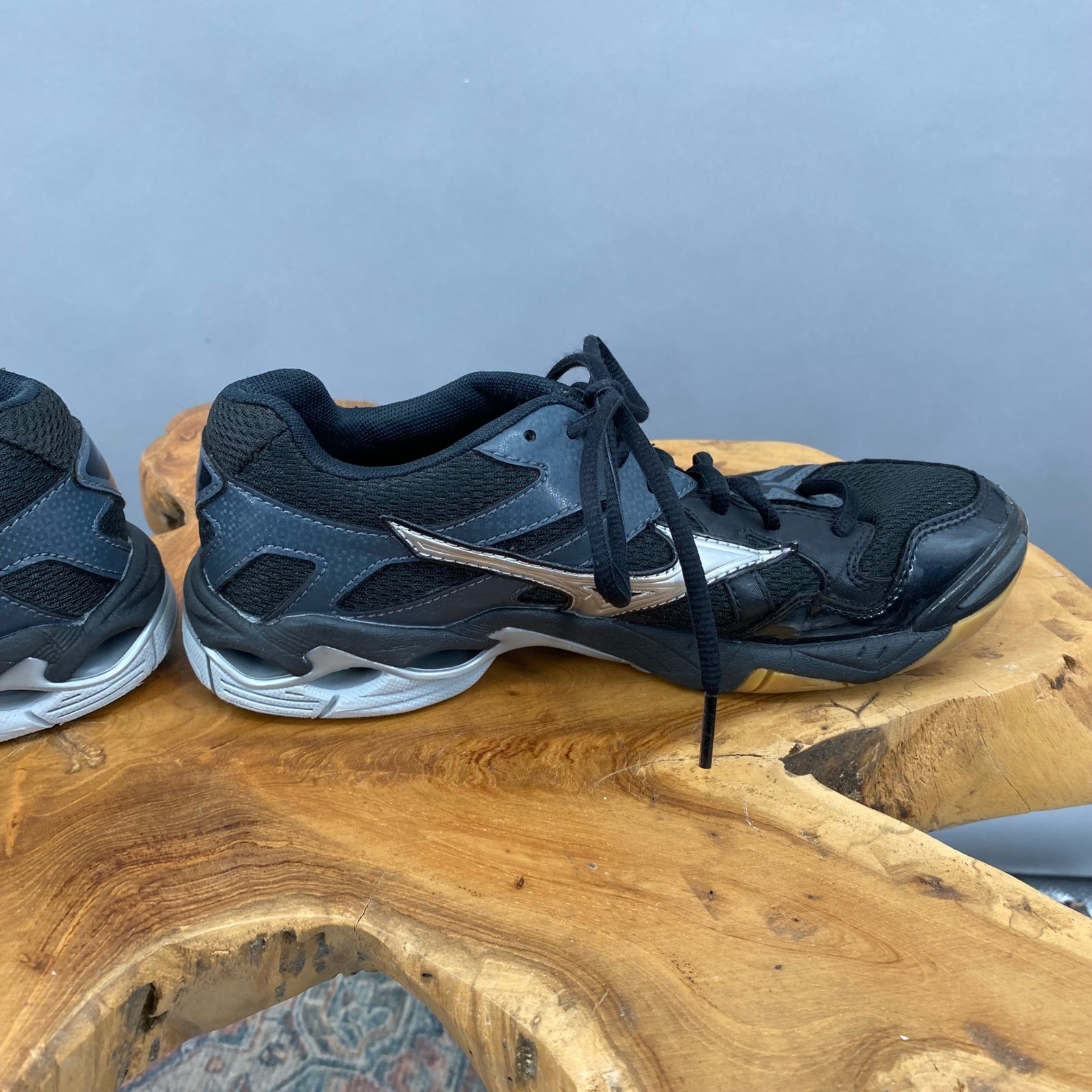 Mizuno Wave Bolt 4 Volleyball Shoes Black Silver woMens Size 7