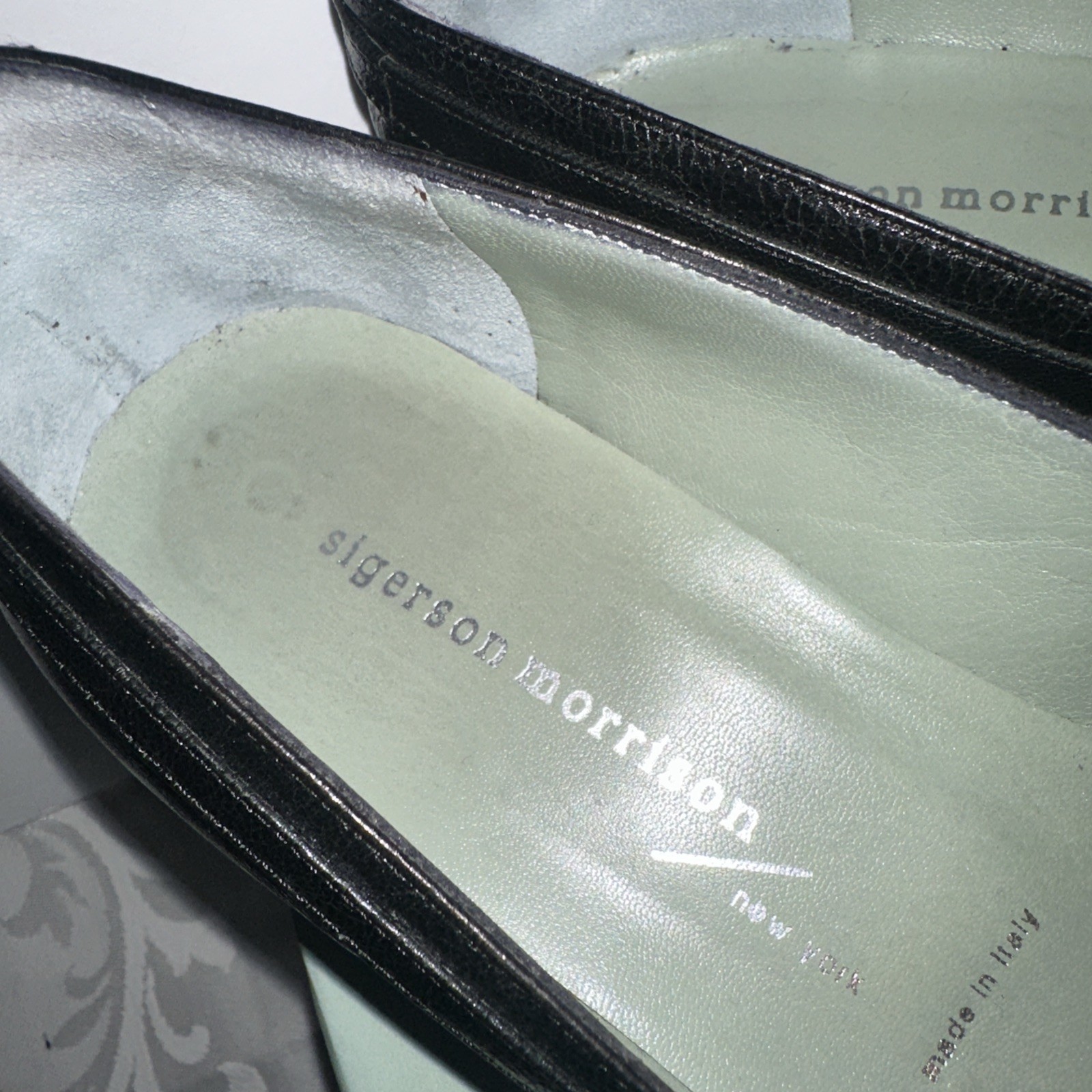 Vintage Sigerson Morrison Black leather Flat with small peg heel