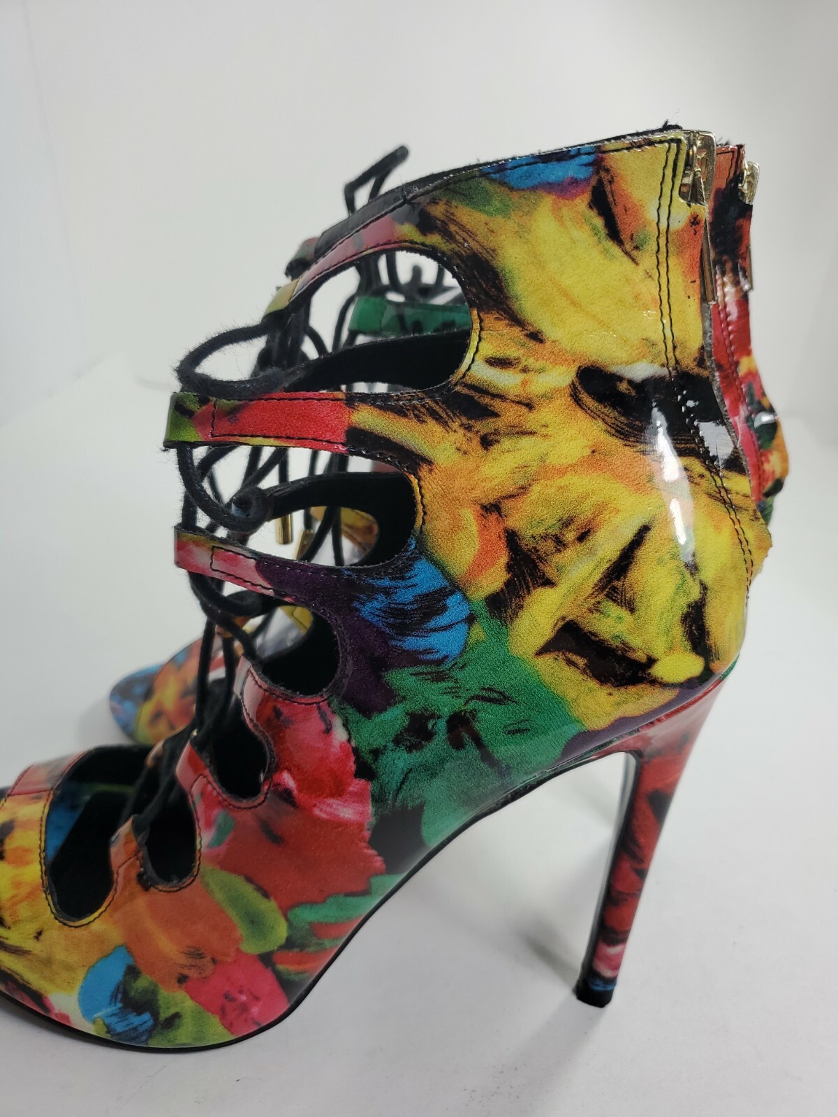 Steve Madden Beautiful Super Colorful Abstract Pattern 4.5″ heels Sandal 9M