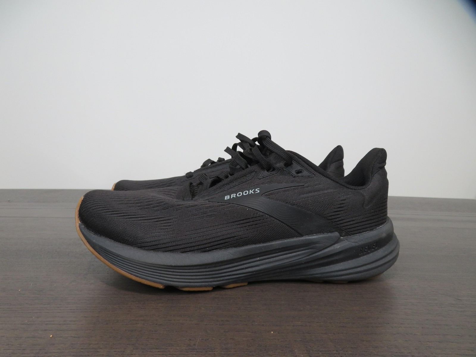 Brooks Revel 8 Shoes Womens 7 Black Running Sneakers Road Gym 1204561B072