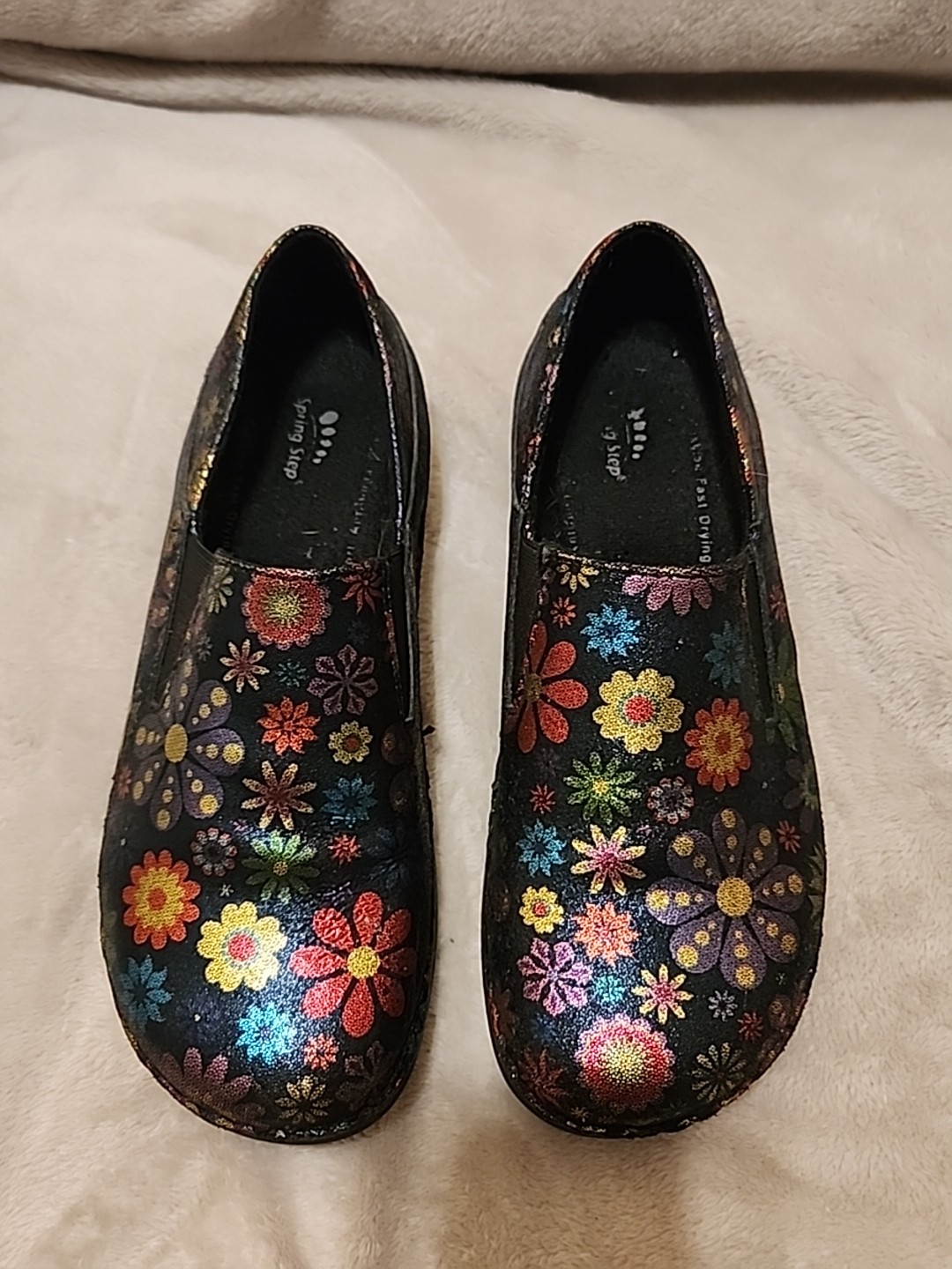 Spring Step Manila Flower Power Black Floral Leather Clogs Size 8.5M Woman’s VGC