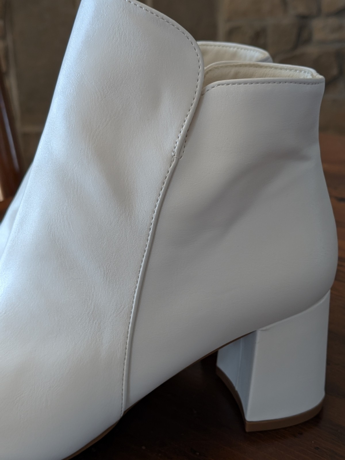 Mysoft White Pointed Toe Ankle Boots Chunky Block Heel Women’s Sz 9.5 NWOB