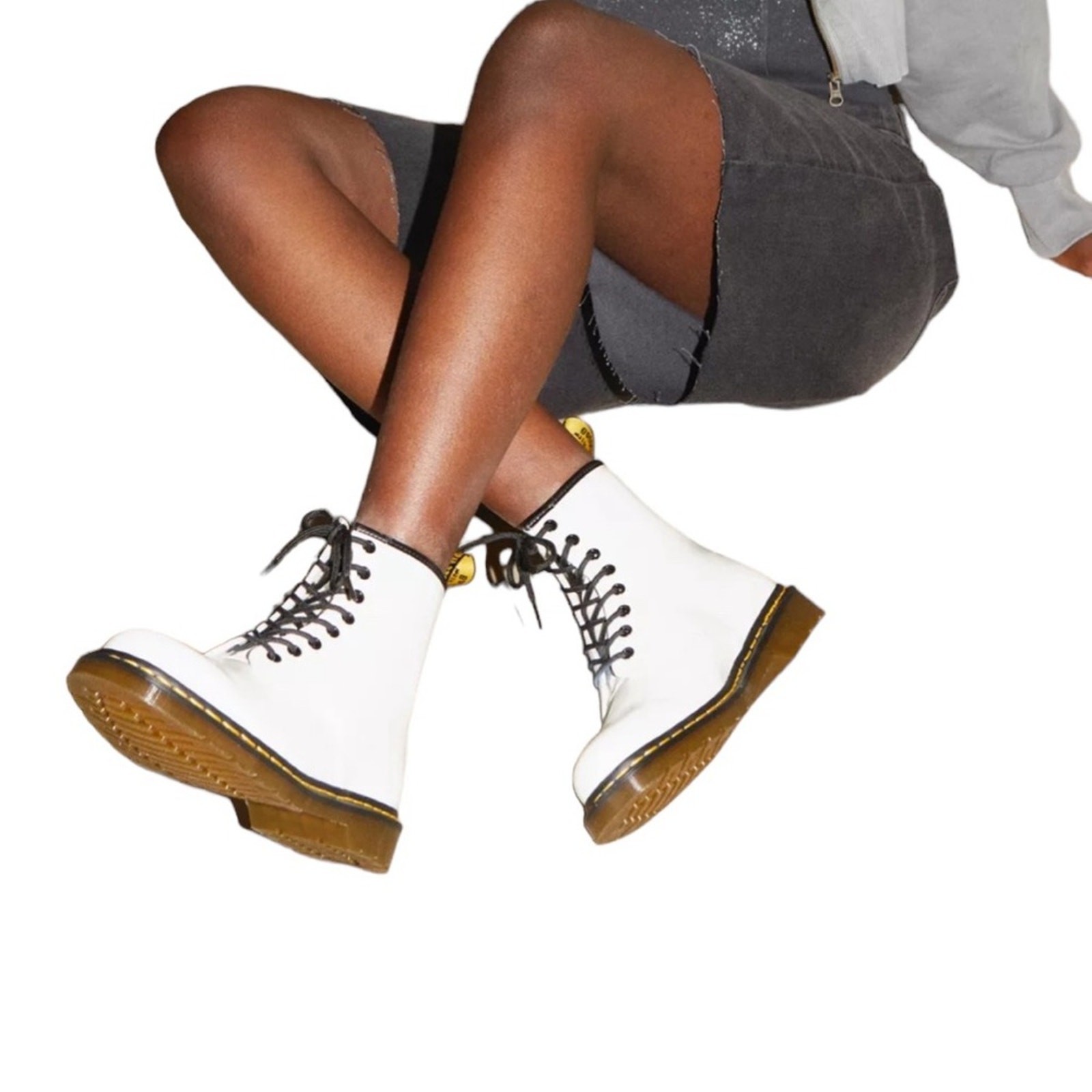 Dr. Martens 1460 white leather boots women’s size 8. EUC