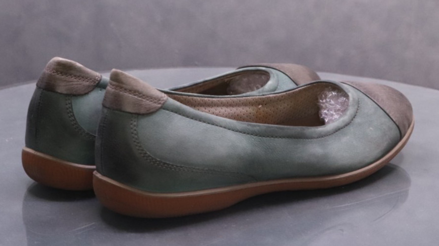 ECCO Women’s Flat Loafers Comfort Shoes Size EU 37 US 6-6.5 Leather Green Gray