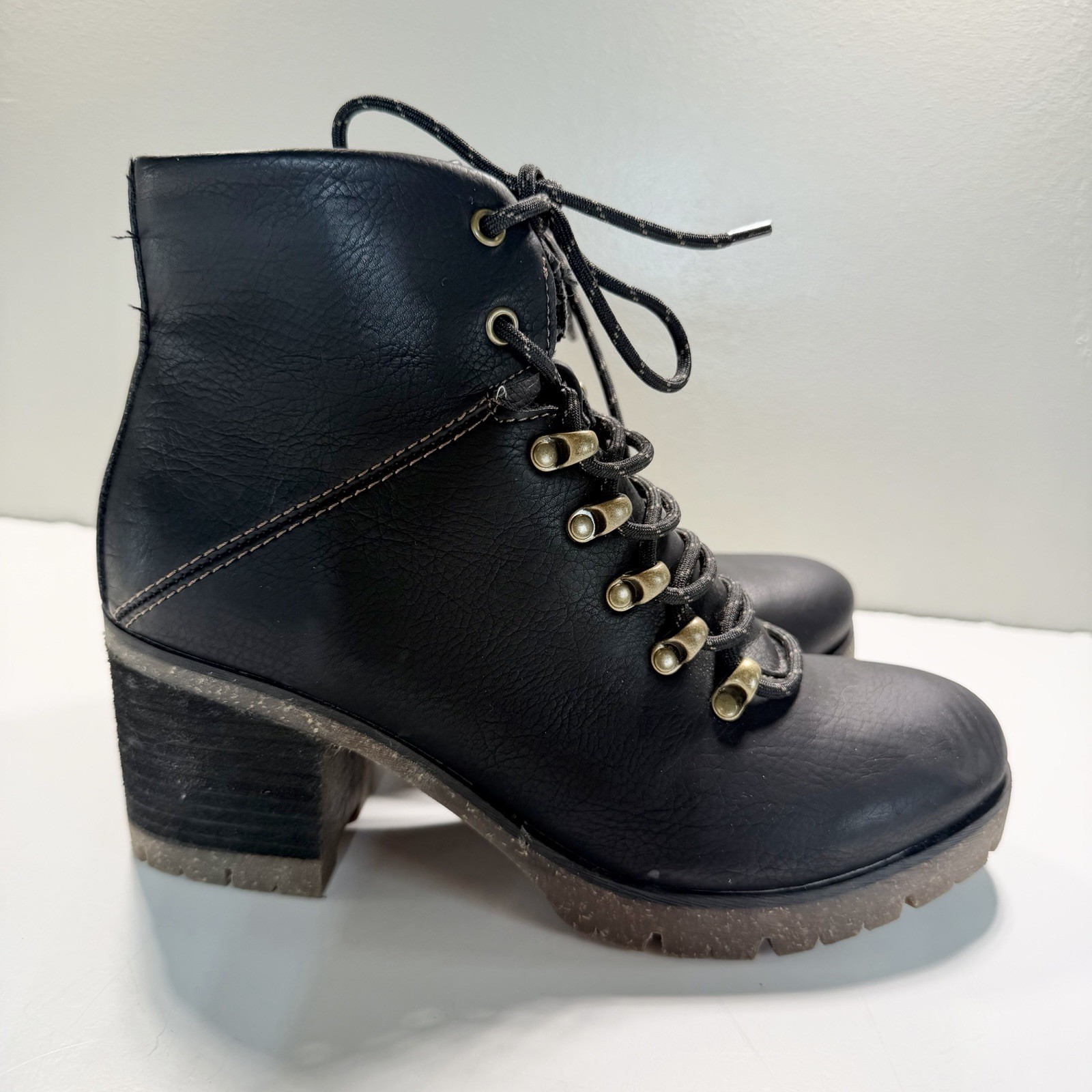Korks NEW Erica Lace Up Boot 7 Black Vegan Hikers Combat Heel Bootie Comfort