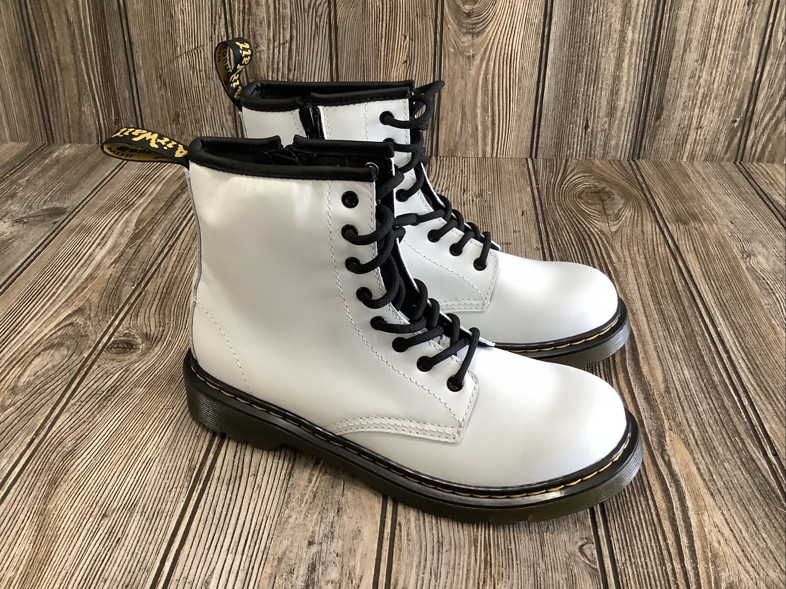 Doc Dr Martens 1460 Women’s Size 5 Smooth Leather Lace Up Combat Boots White