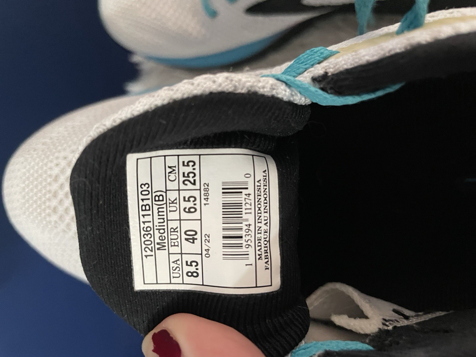 Brooks Revel 5 Women’s Size 8.5 Running Shoes White Blue Athletic Sneakers